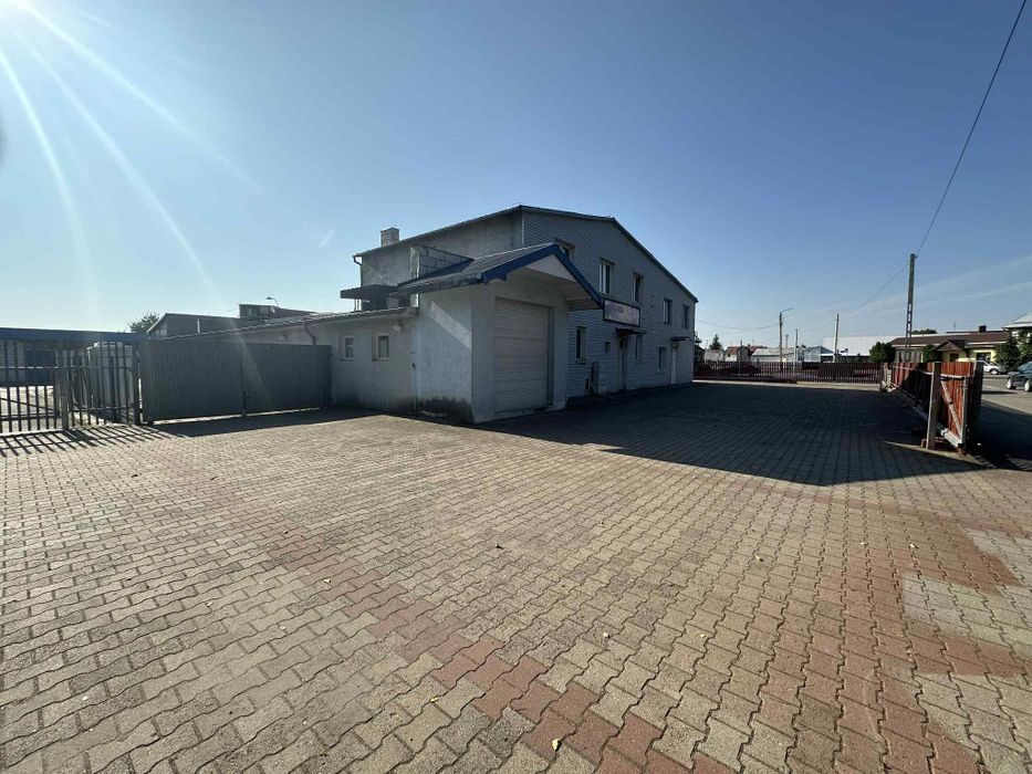 Gotowa baza pod Twój biznes! 2 duże budynki + plac 2600 m² + sprzęt