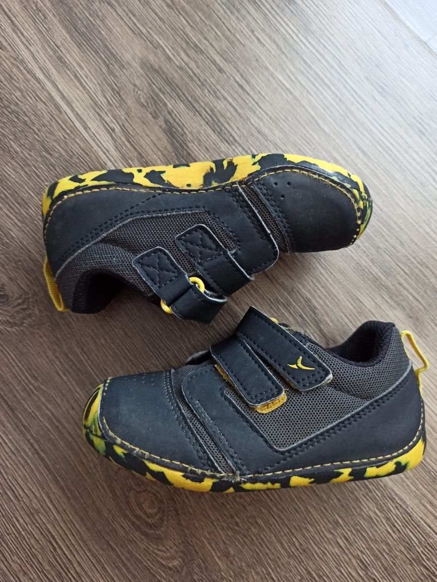 adidasy dziecięce decathlon rozm. 23