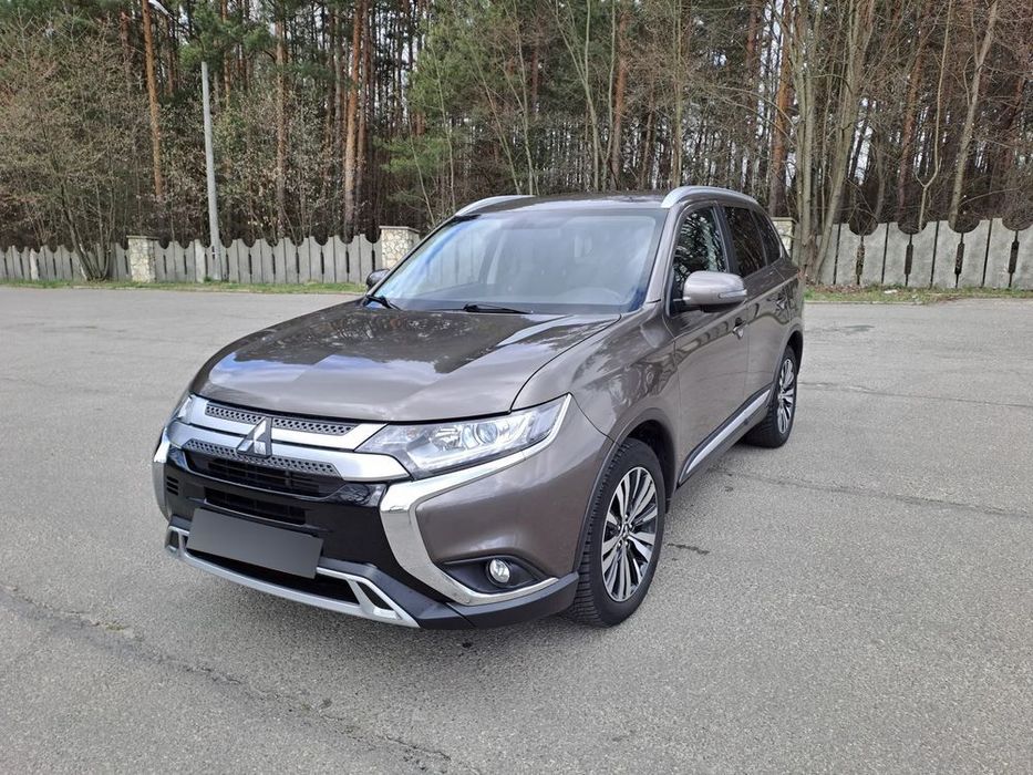 Mitsubishi Outlander Stan idealny ,zakupiony w Polsce,serwisowany .bezwypadkowy,napęd 4x4,