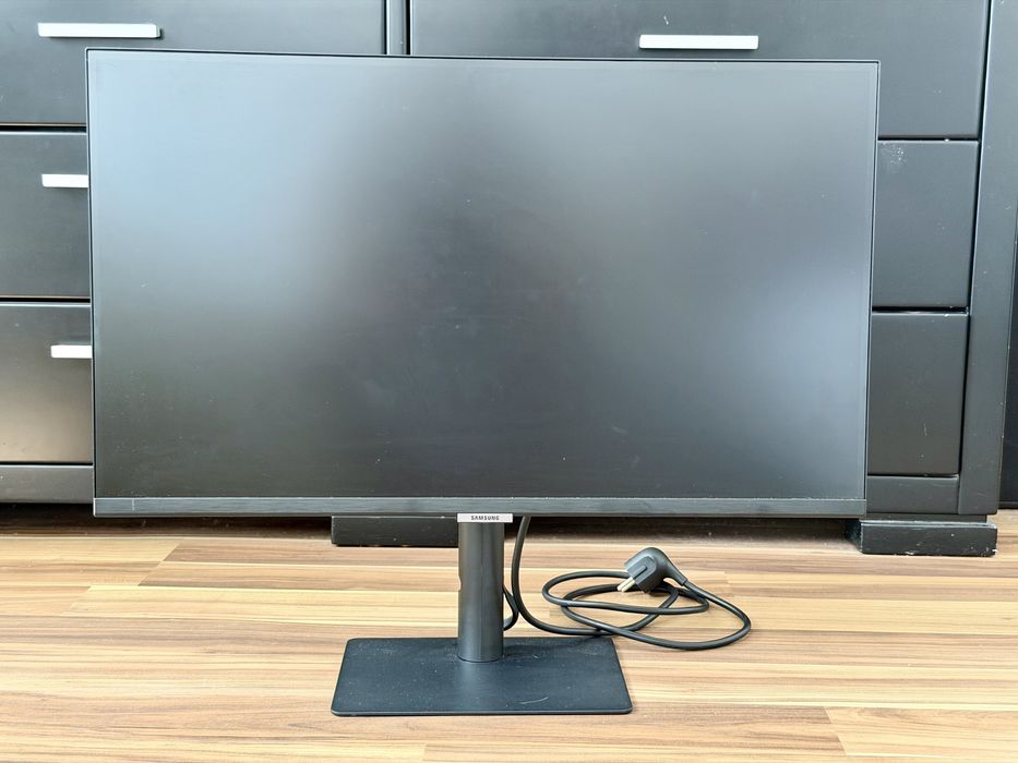 Monitor Profissional Samsung S27A600UUU 27’’ QHD – Como Novo