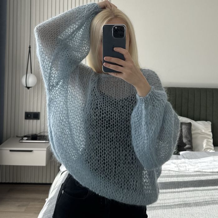 Светр мохеровий ручна робота легкий невагомий павутинка блакитний вовн