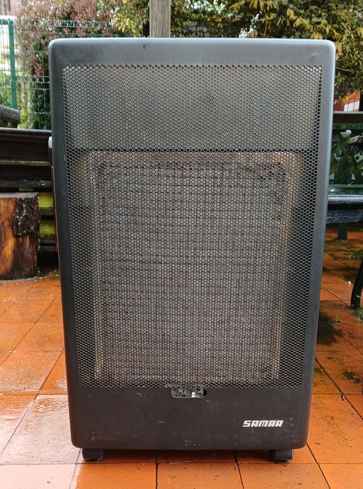 Aquecedor a gás em bom estado