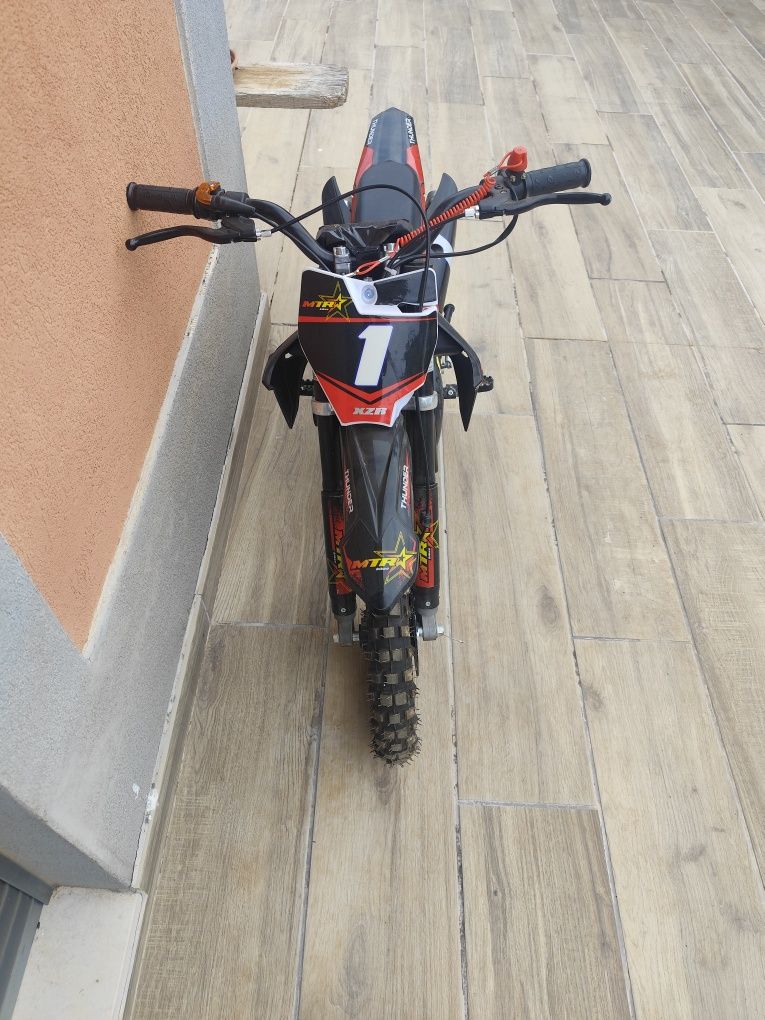 Vendo pitbike criança