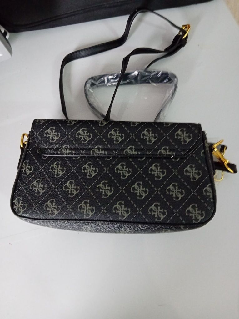 Mala guess preta