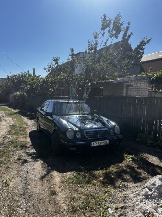 Продам  Mercedes Benz v240
