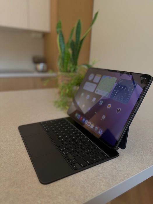 Klawiatura Apple Magic Keyboard do iPad Pro 13” (M4 / M5)
