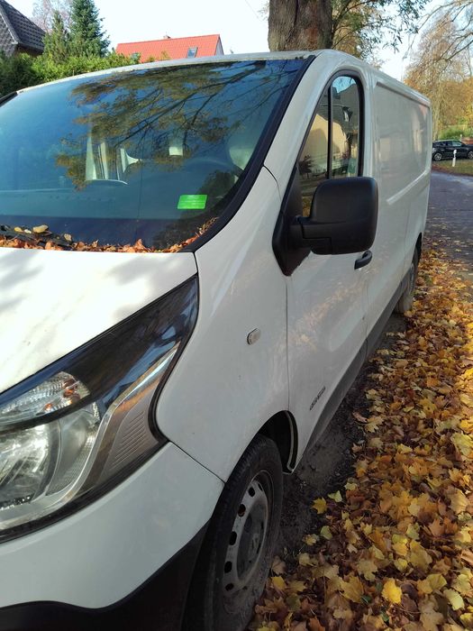 sprzedam renault trafic uszkodzony silnik