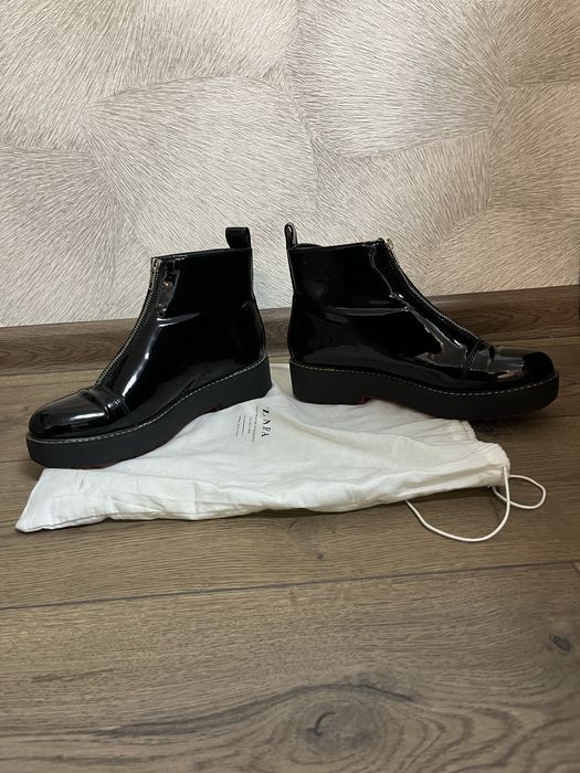 Продам женские лаковые ботинки Zara
