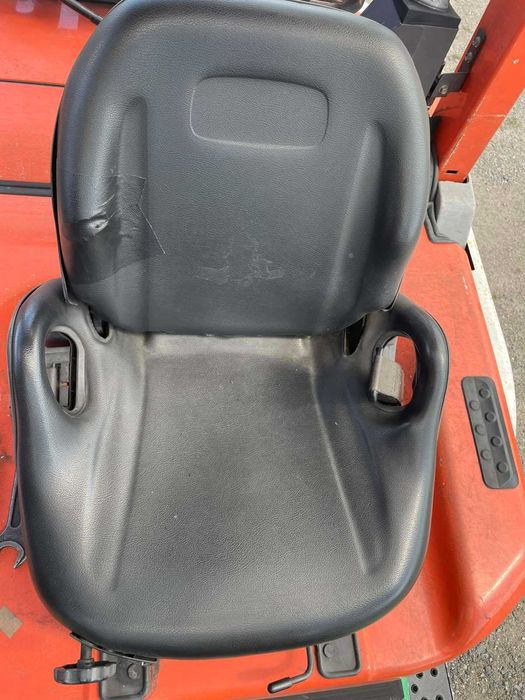 вилочній погрузчик навантажувач кара