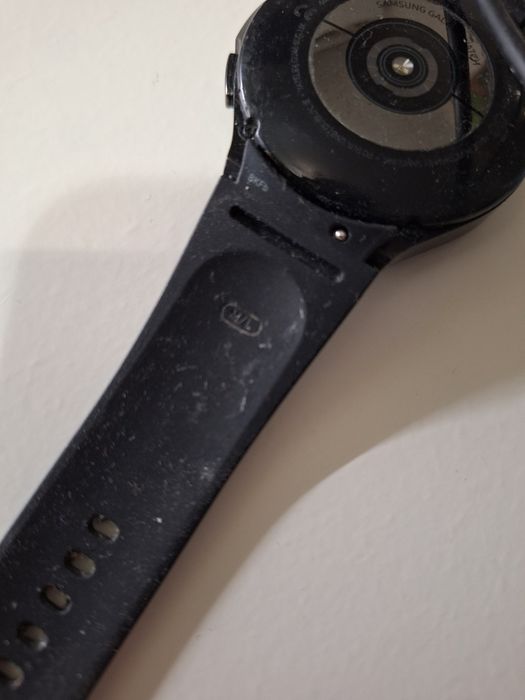 Samsung galaxy watch 4 classic 46 mm z ładowarką