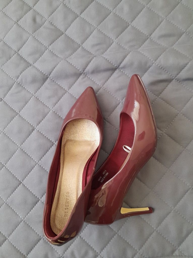 Buty, czółenka , szpilki bordowe, lakierki