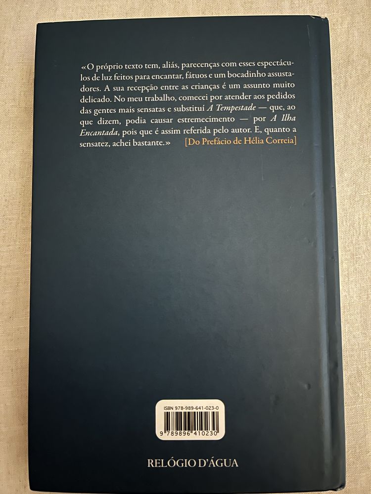 A Ilha Encantada - Helia Correia