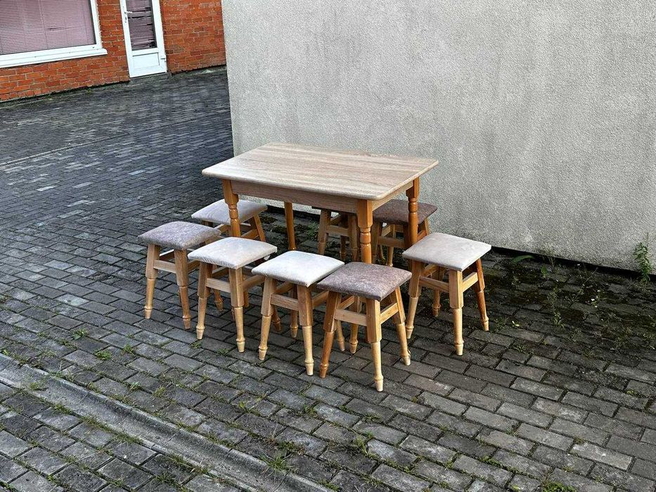 Cтіл, не розкладний кухонний стіл, журнальний столик, стіл в кухню