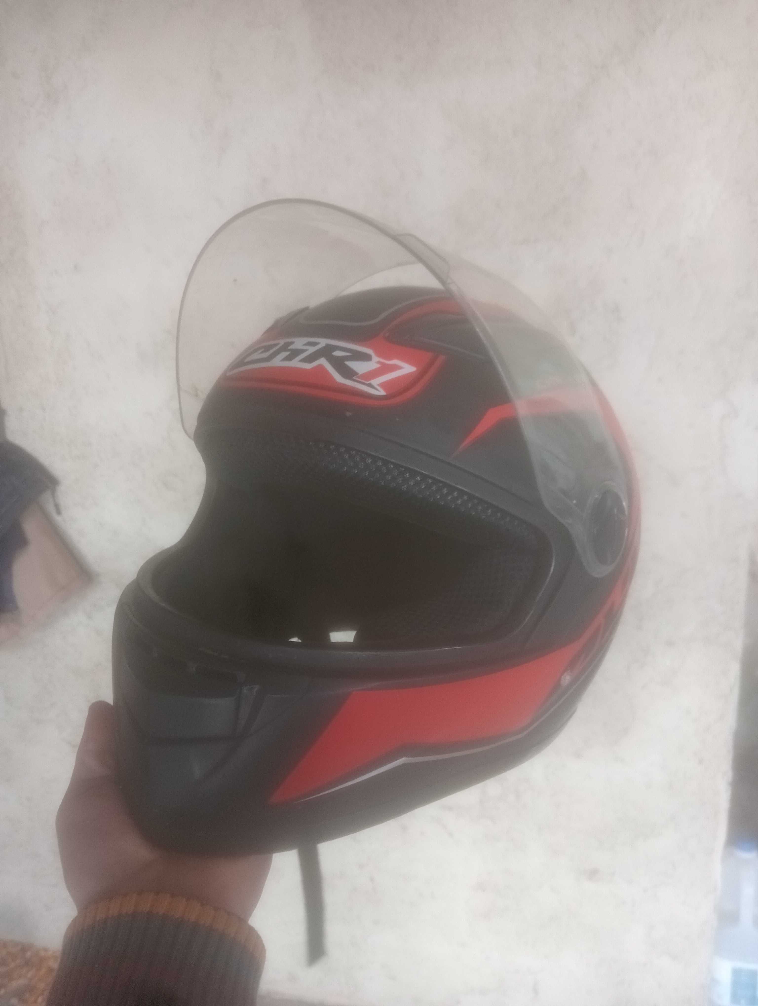 Vendo capacete em bom estado