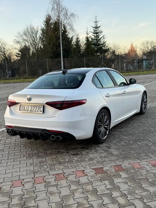 Alfa Romeo Giulia Alfa Romeo Qulia, atrakcyjna z małym przebiegiemNa sprzedaż Alfa Romeo