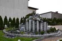 palisada/ słupek granitowy/  kamień/ ogrodowy/ ogród