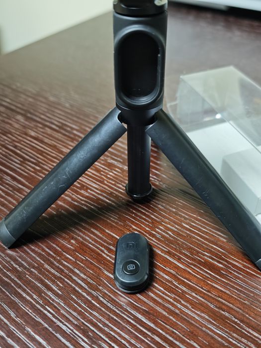 Selfie stick / tripé Xiaomi com comando Bluetooth