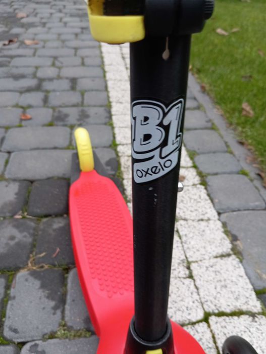 Hulajnoga oxelo 3-kołowa czerwona. Dla dziecka