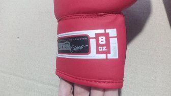 Набір для дитячого бокса 
Груша та перчатки червоного кольору 6