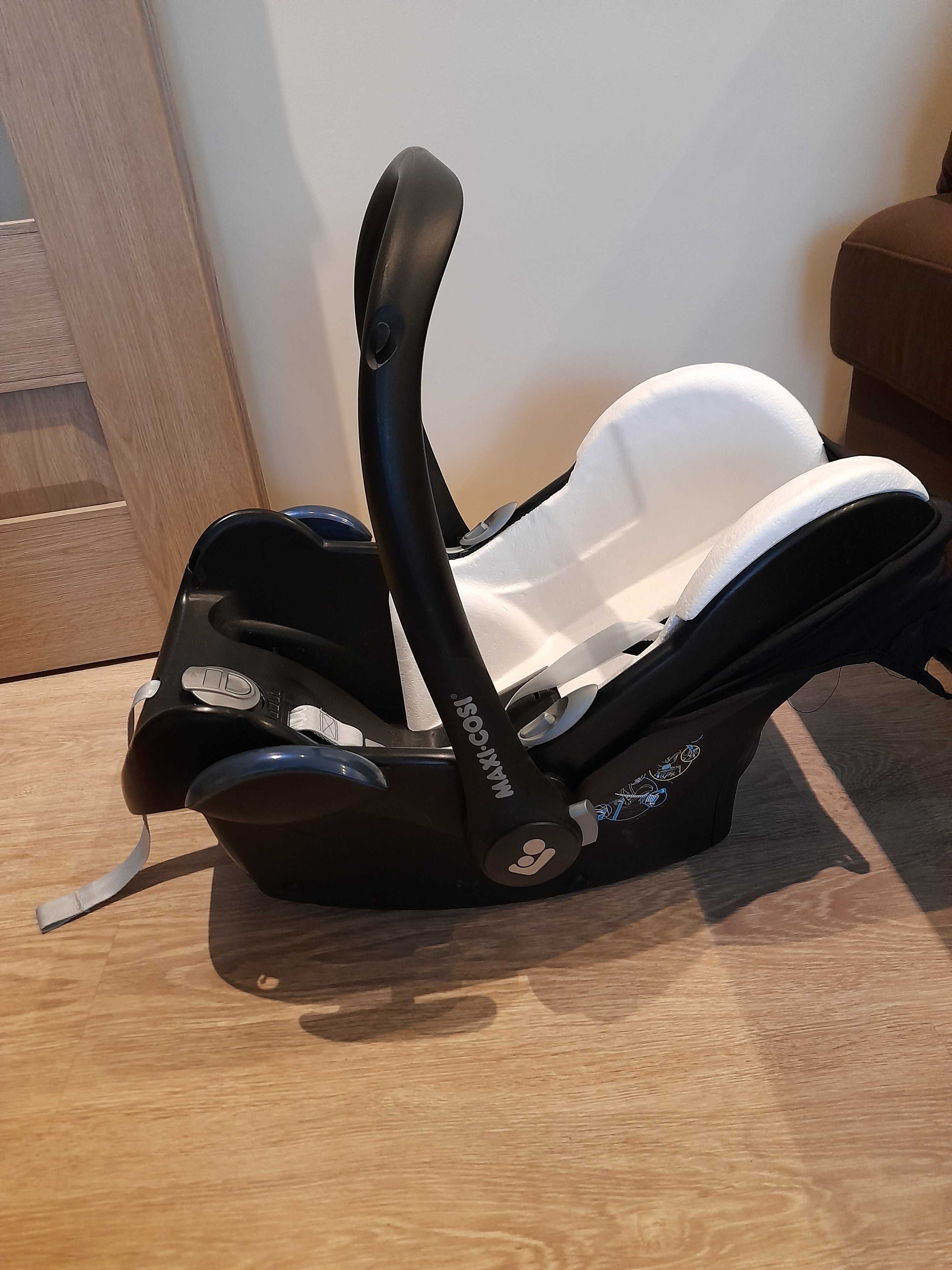 Fotelik samochodowy Maxi Cosi z bazą Familyfix, isofix