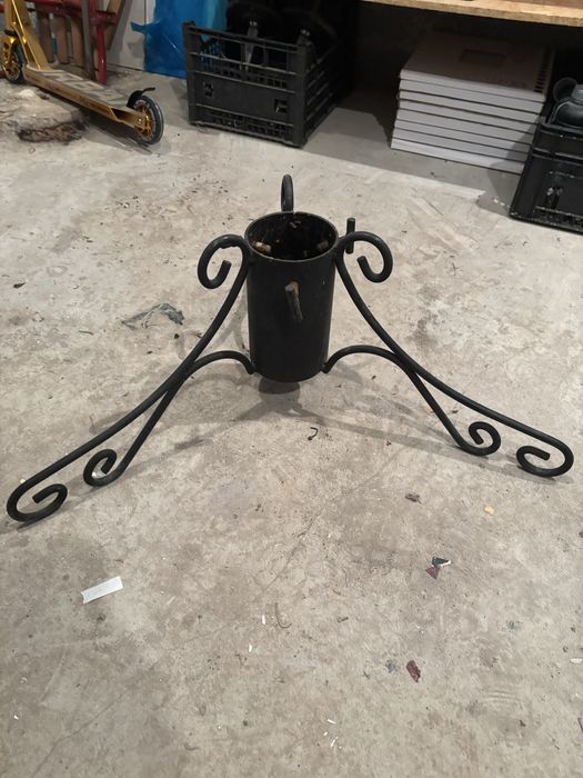 stojak metalowy na choinkę