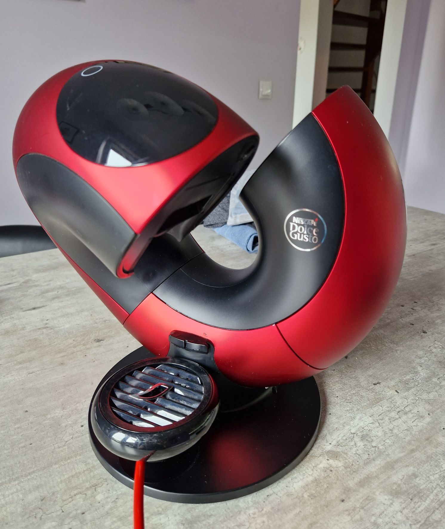 Ekspres do kawy DeLonghi Nescafe Dolce Gusto