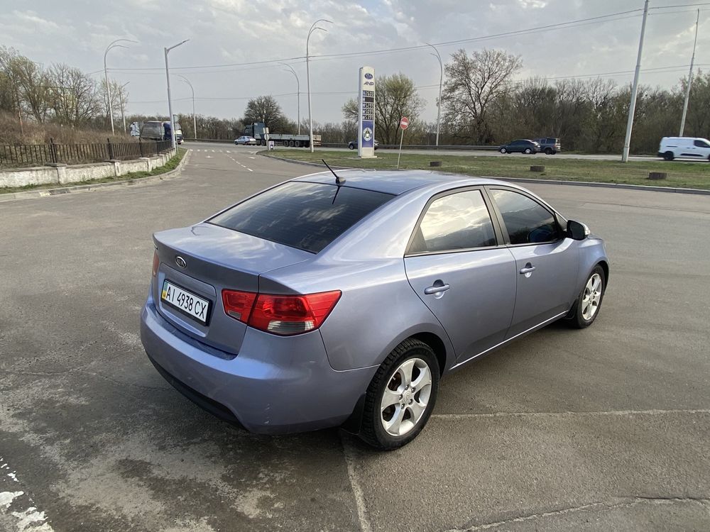 Продам Kia Cerato 2.0 газ/бензин 2010 модельный год идеал!