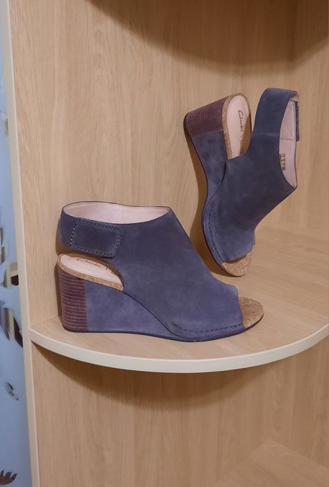 Босоніжки Clarks Натуральна замша р. 40 устілка 26-26,2 см