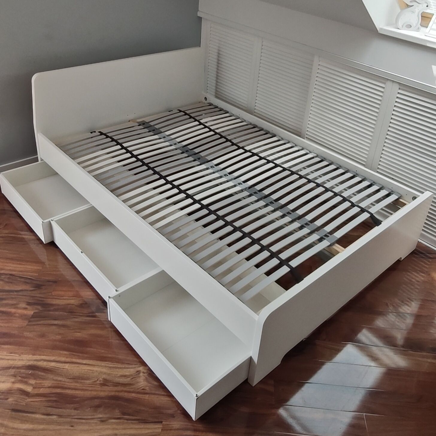 Łóżko 140x200 z pojemnikami ikea