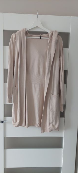 Sweterek długi  beżowy