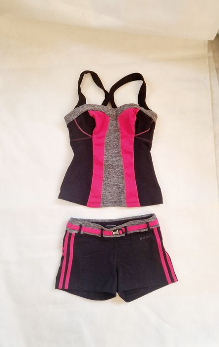 Sportowy dres BEBE komplet top i krótkie spodenki XS