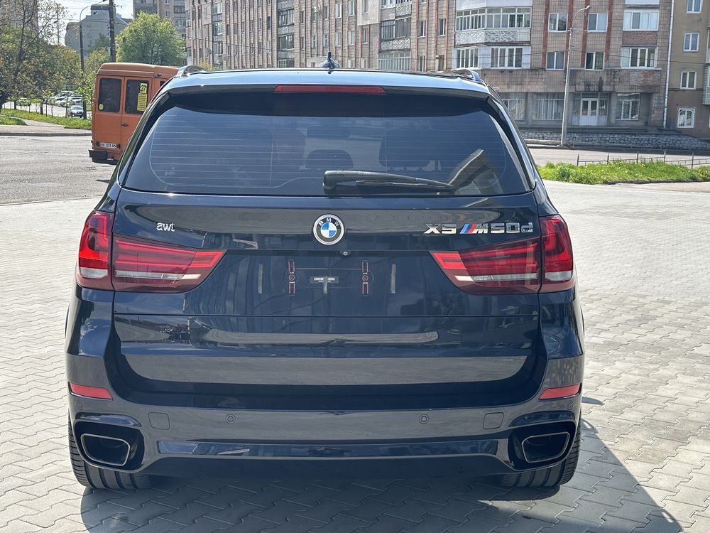 BMWX5m50d 2017 року