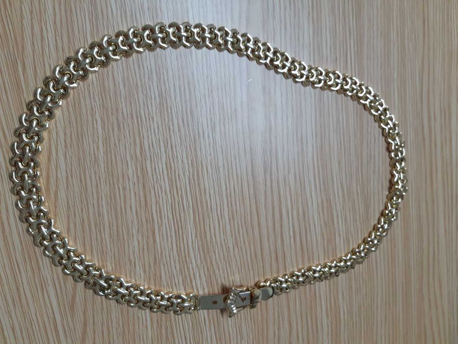 Cinto metálico, dourado, muito resistente - Vintage