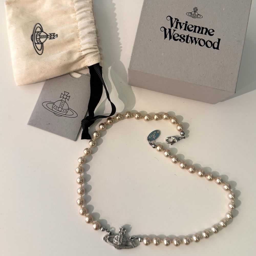 Vivienne Westwood Mini bas relief pearl choker naszyjnik necklace