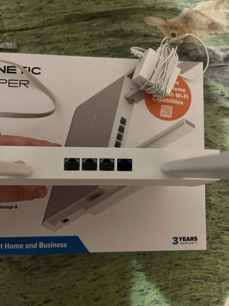 Маршрутизатор Keenetic Hopper (KN-3810) WiFi6 / AX1800 / 1 Гбіт/с