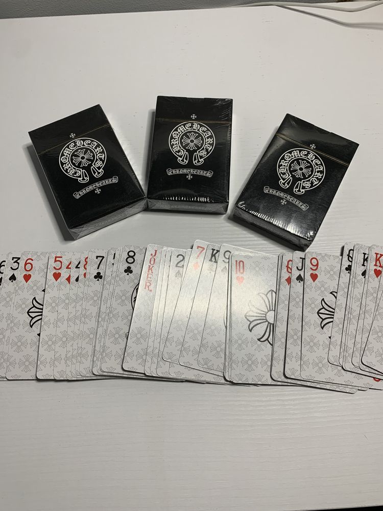 Карти Chrome Hearts