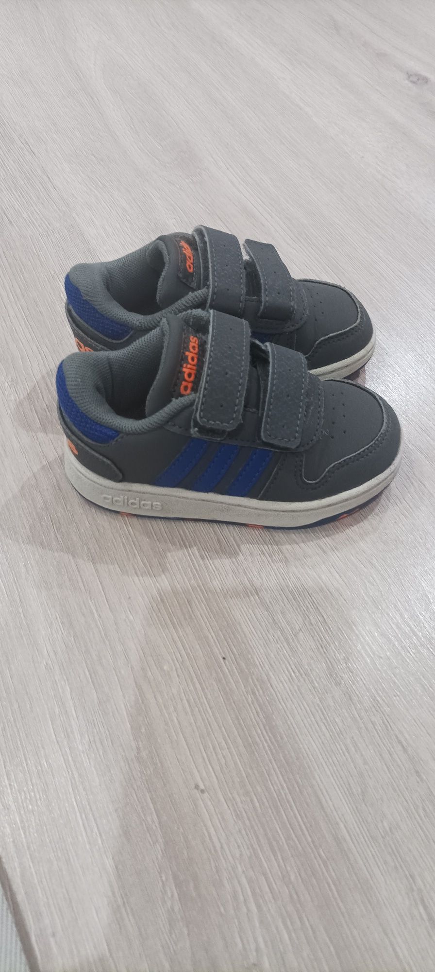 Buciki adidas rozmiar 22