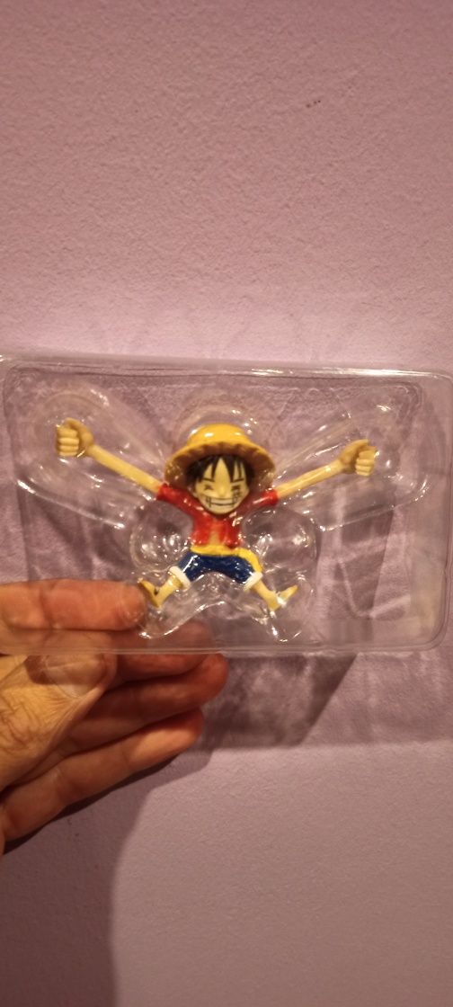 Boneco Luffy salva orelhas