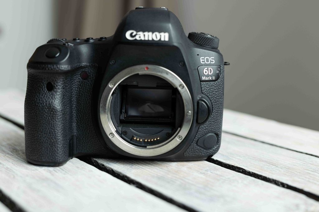 Canon 6D Mark II - pełna klatka