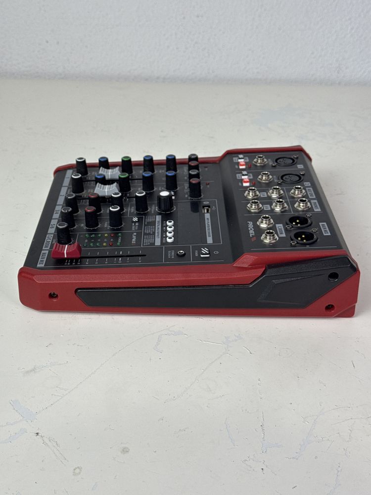 Mesa de mistura Proel Playmix 6