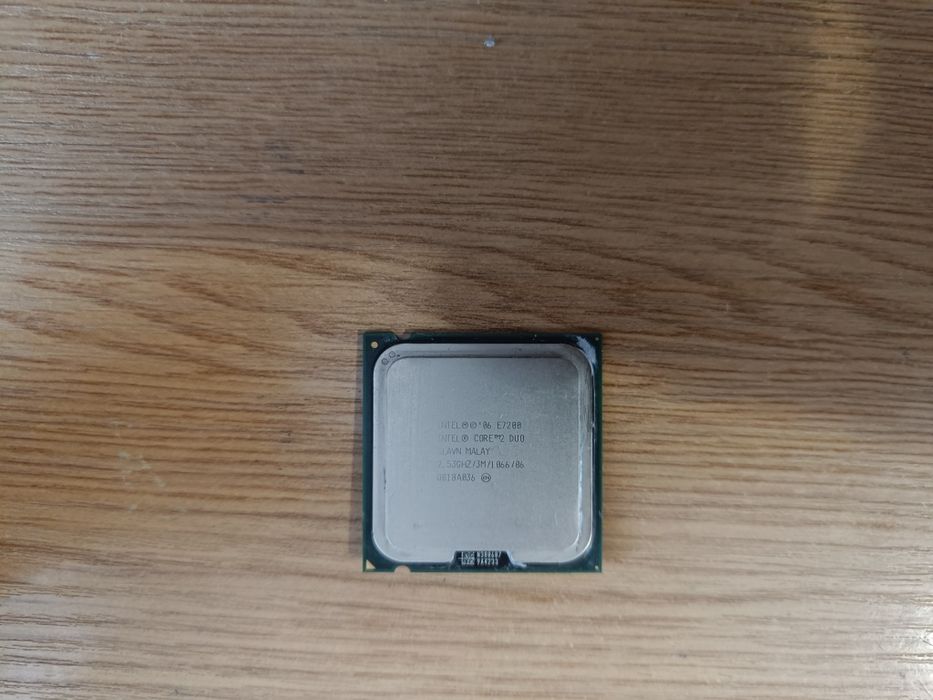Процесор Intel core 2 duo E7200