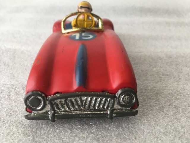 Brinquedo português de folha  - carro cabriolet competição