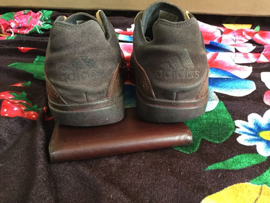 Оригинальные кожаные туфли Adidas. Размер 43, стелька 28 см.