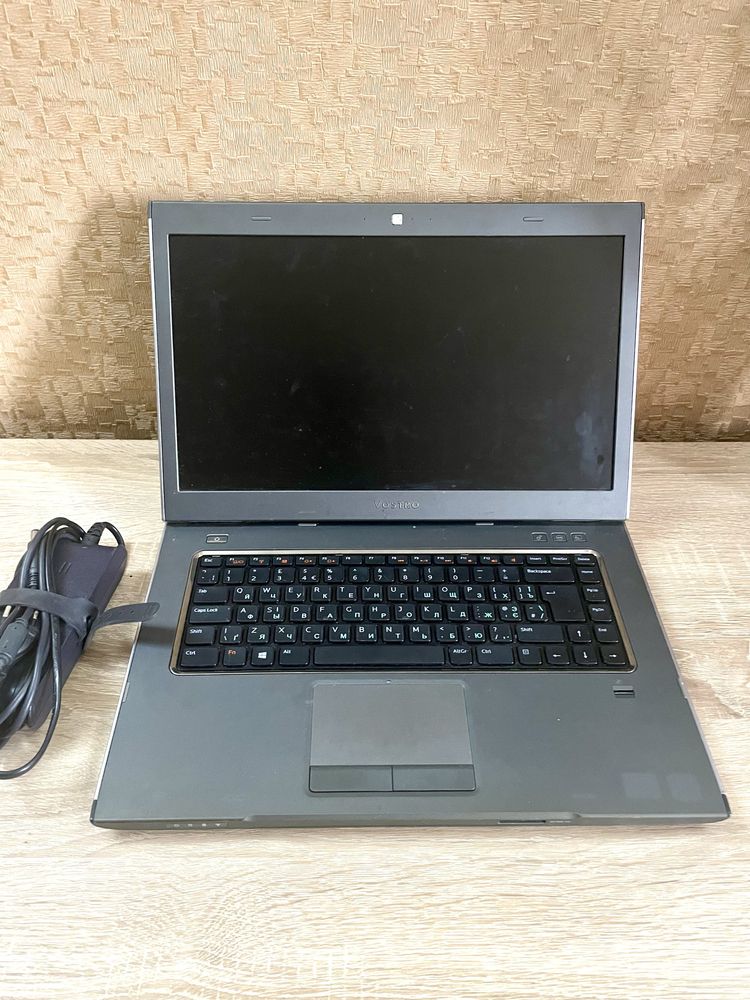 15,6” Dell Vostro 3560 ( i3-3120m/ 4 GB ОЗУ / 500 GB HDD/ батарея )