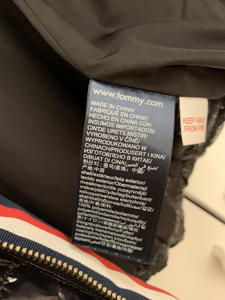 Kurtka damska Tommy Hilfiger świecąca
