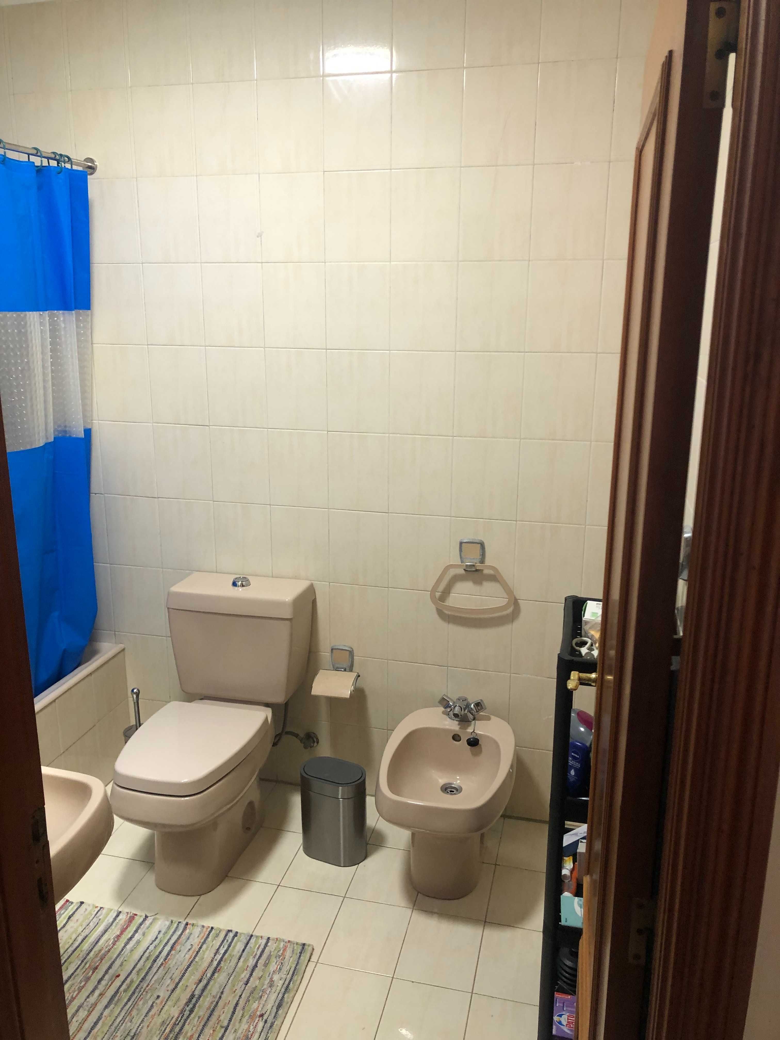 Quarto em apartamento T2
