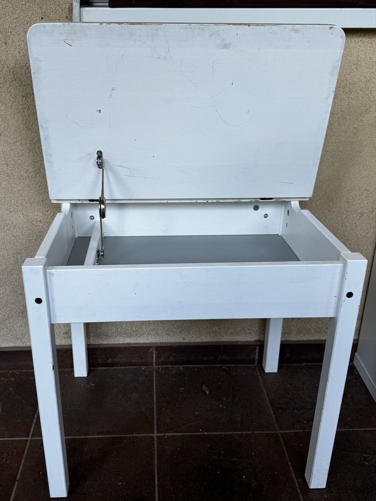 Zestaw mebli IKEA do pokoju dziecięcego