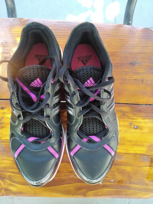 Продам кроссовки Adidas женские размер 39 длина по стельке 24 см