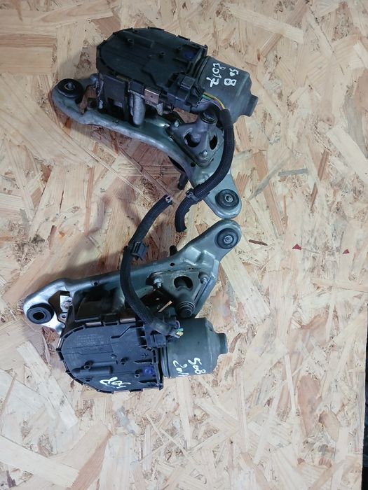 Моторчики двірників на Пежо 508