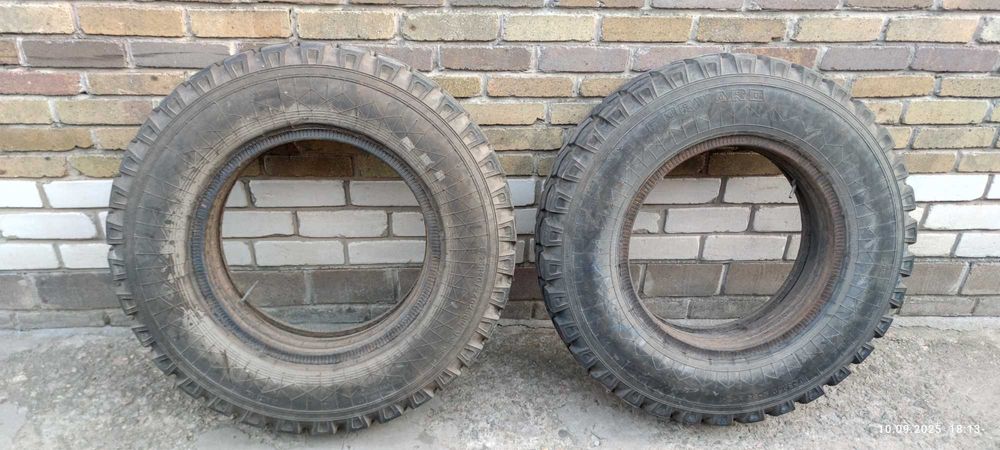 Гума на 53. 8.25R20